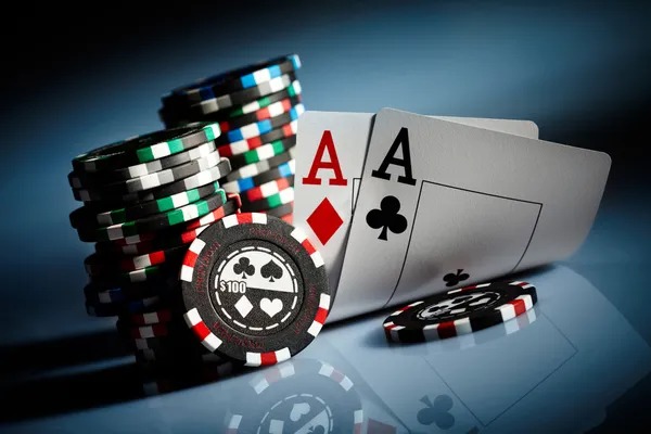 laba33 mobile app interface showing football markets and live casino options